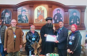 تزامناً مع عيد الميلاد " المساء العربى و الإتحاد الأفروو أسيوي " تمنح الأنبا " بيسنتي " وسام أفضل شخصيات لعام 2023م