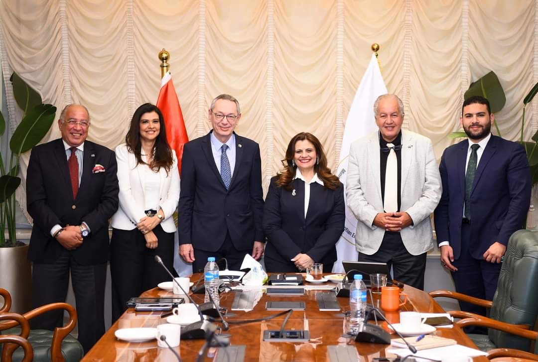 وزيرة الهجرة تستقبل رئيس وأعضاء جمعية رجال أعمال الإسكندرية لبحث التعاون في ملف التدريب من أجل التوظيف
