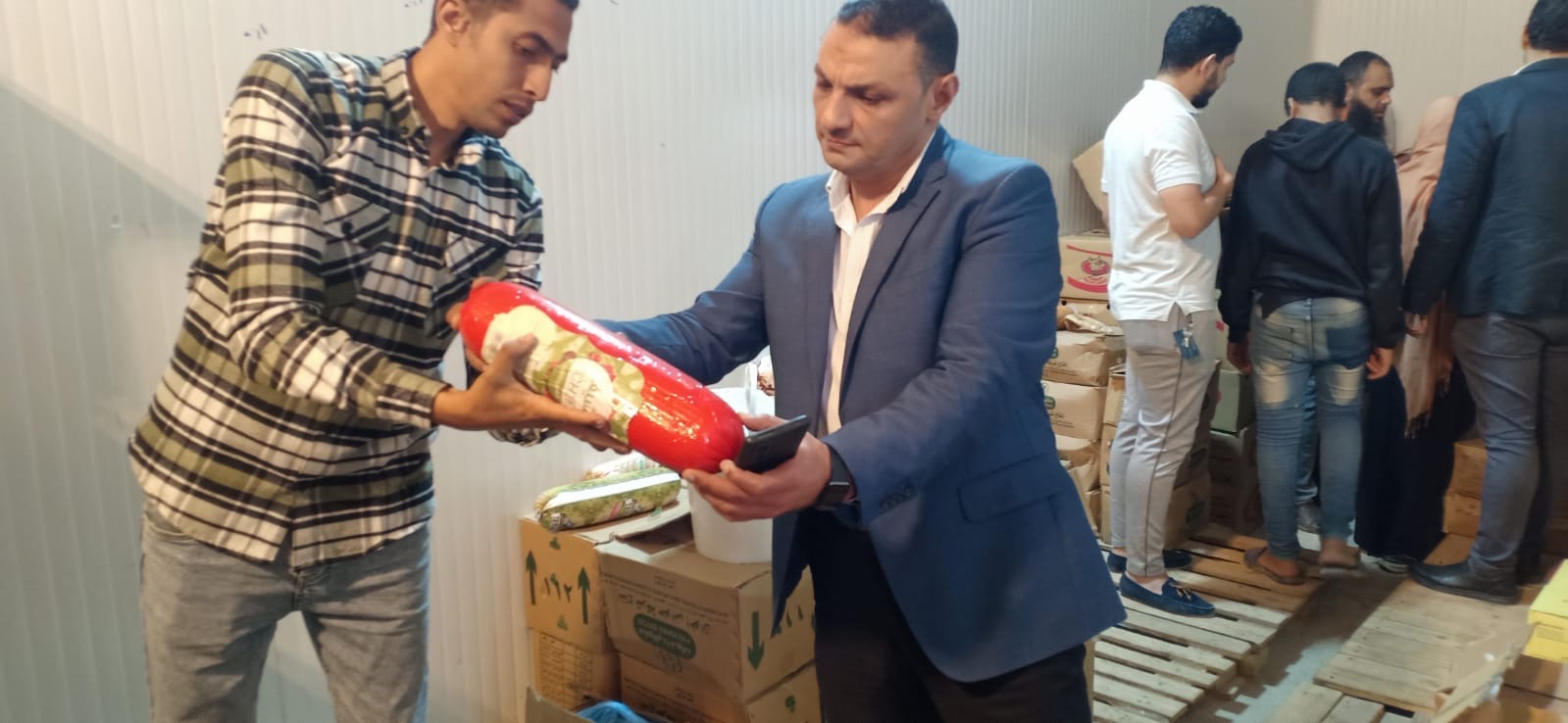 ضبط سلع غذائية فاسدة واحباط تهريب ٤٨٥٠ لتر سولار خلال حملة تموينية بالإسكندرية