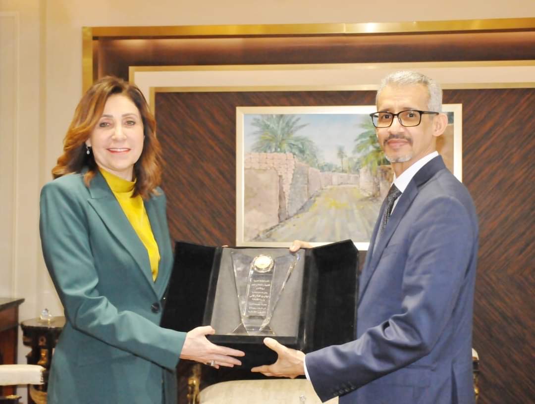 وزيرة الثقافة تستقبل المدير العام للمنظمة العربية للتربية والثقافة والعلوم لبحث سبل التعاون المشترك
