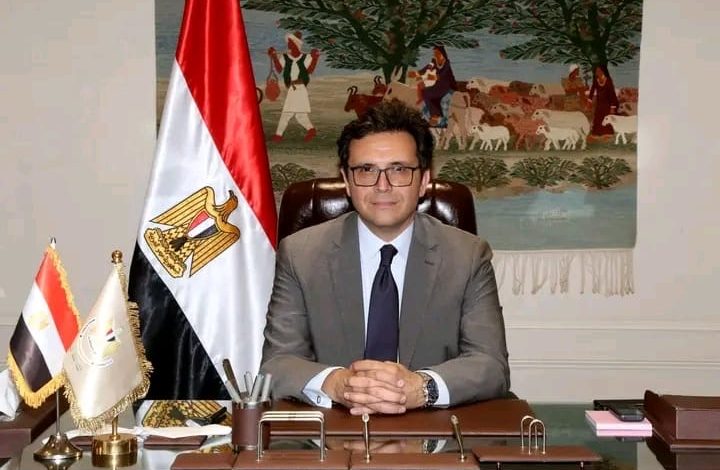وزير الثقافة يعلن فتح جميع المتاحف والمسارح مجاناً