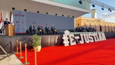 الدكتور هانى هلال يشهد أول حفل تخرج بالجامعة المصرية اليابانية