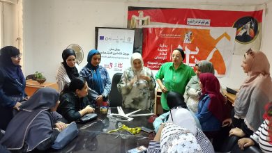 القومي للمرأة بالاسكندريه ختام فعاليات ورشه تعليم فنون المكرميه (1)