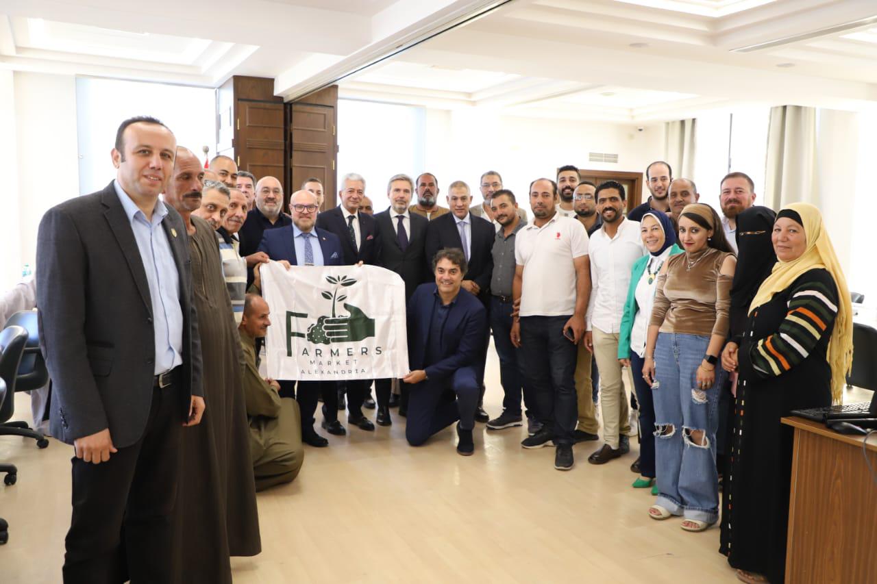 بحضور سفير إيطاليا غرفة الإسكندرية تعقد اجتماعاً لمناقشة تجهيزات سوق المزارعين