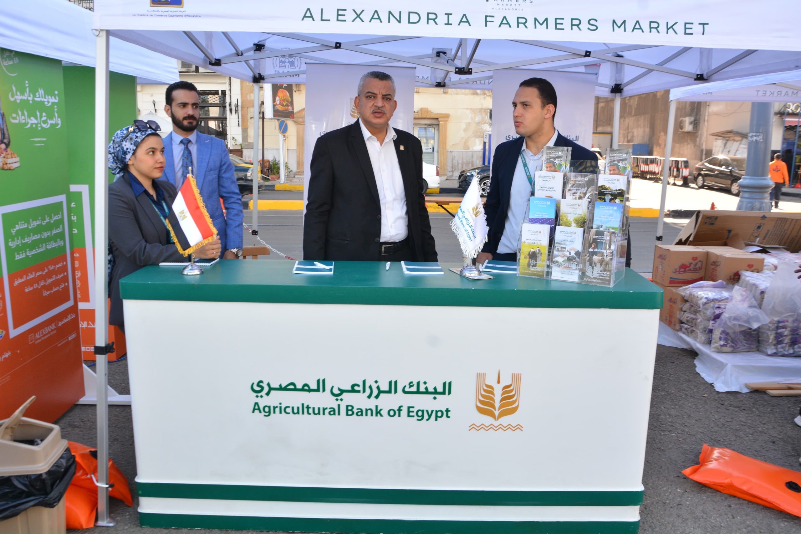 وزير التموين يفتتح سوق اليوم الواحد للمزارعين والمنتجات الغذائية بالإسكندرية