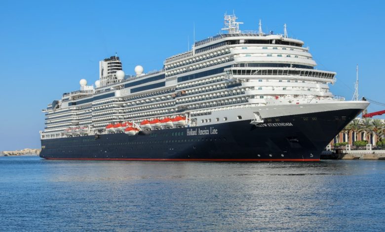وصول السفينة السياحية Nieuw Statendam لميناء الأسكندرية