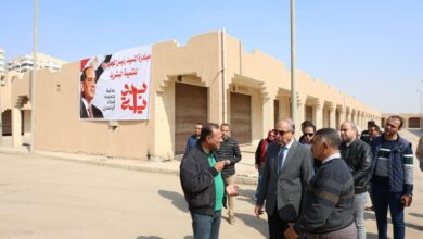محافظ المنيا يتفقد تجهيزات محلات الأوقاف بمنطقة ماقوسة جنوب مدينة المنيا