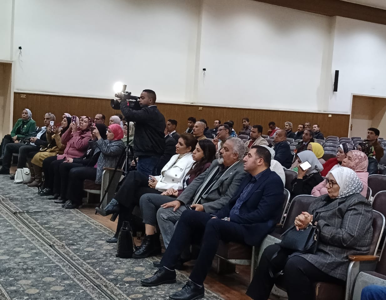 بالتعاون مع مؤسسة صواري ومؤسسة حارتنا ووزارة البيئة "إعداد بطل بيئي"