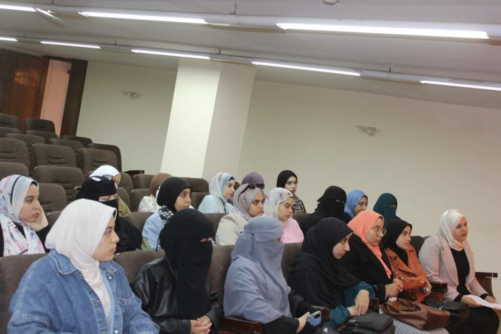 طالبات جامعة الأزهر في ضيافة دار الكتب والوثائق القومية