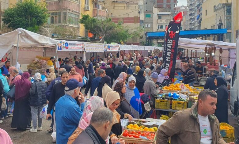 إقامة سوق اليوم الواحد بميدان المندرة نطاق حي منتزة ثان