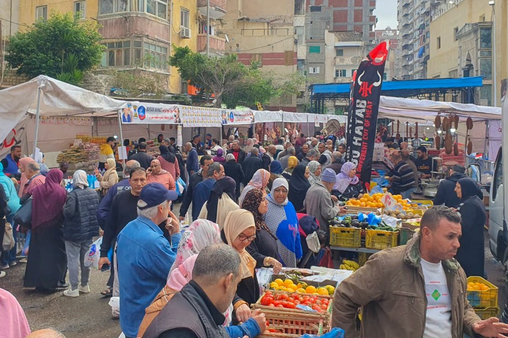إقامة سوق اليوم الواحد بميدان المندرة نطاق حي منتزة ثان