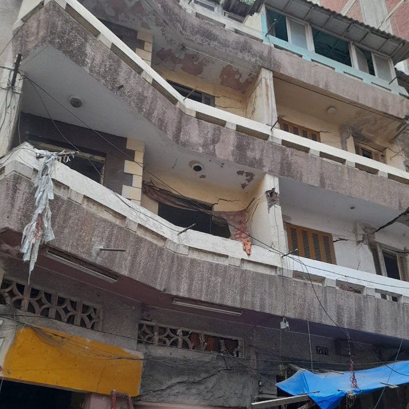 محافظ الإسكندرية إزالة عدد 51 عقار آيل للسقوط بنطاق حى الجمرك وغرب