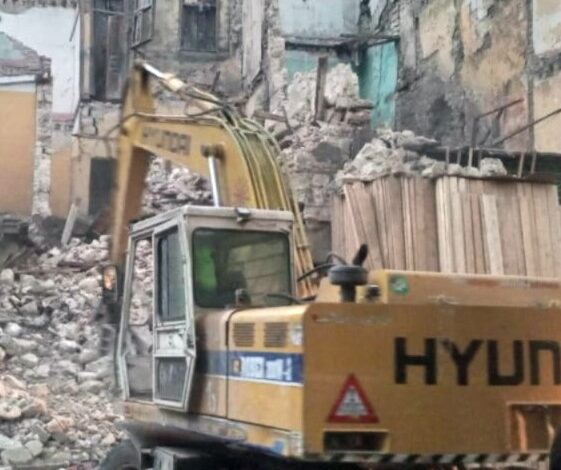 محافظ الإسكندرية إزالة عدد 51 عقار آيل للسقوط بنطاق حى الجمرك وغرب
