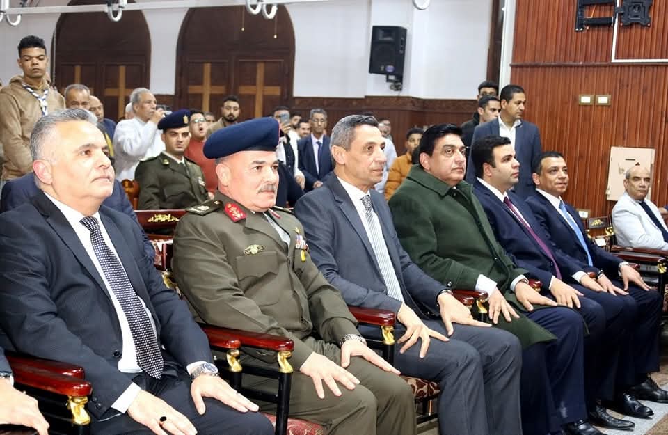 محافظ السويس والقيادات العسكرية والأمنية والتنفيذية والنواب