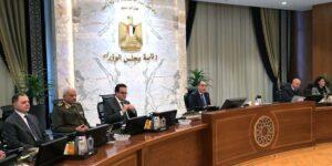 وزير الصحة والسكان يُقدّم عرضًا حول فيروس "إتش إم بي في" ومعدل انتشاره