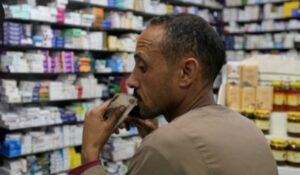 مصر ترفض تسجيل مستحضر دوائي جديد.. ما أثره على الكبد أعلنت هيئة الدواء المصرية عن رفضها تسجيل مستحضر دوائي جديد مخصص لعلاج الكبد