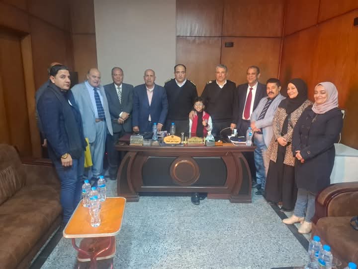 وفد من حزب الجبهة الوطنية والحملة الوطنية والاعلام الوطني لتهنئة رجال الشرطة بعيدهم