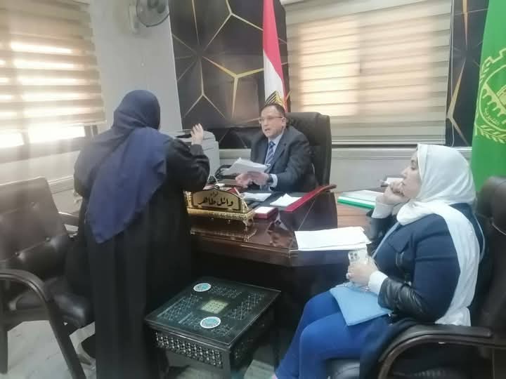 اللواء وائل طاهر يعقد لقاء جماهيري مع المواطنين بمجلس مدينة قليوب