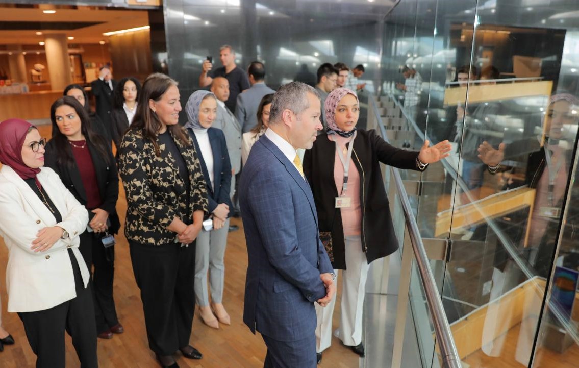 سكرتير عام المنظمة البحرية الدولية يزور مكتبة الإسكندرية
