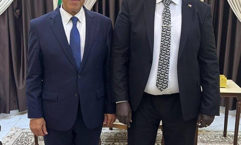 وزير الخارجية والهجرة يلتقي نائب رئيس مجلس السيادة الانتقالي السوداني