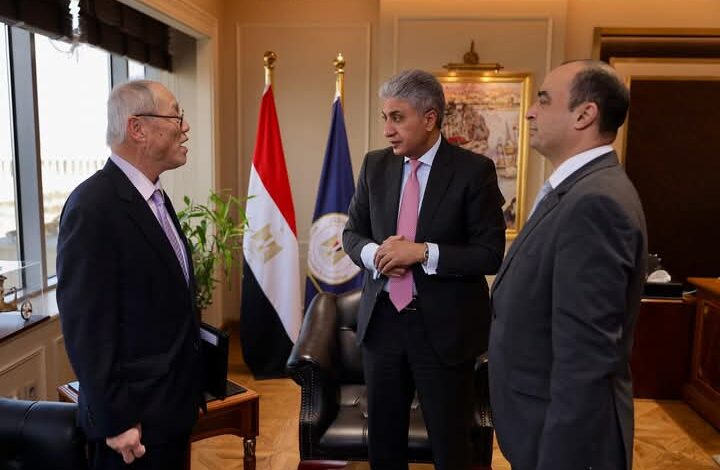 وزير السياحة والآثار يستقبل السفير الياباني بالقاهرة لبحث أوجه التعاون