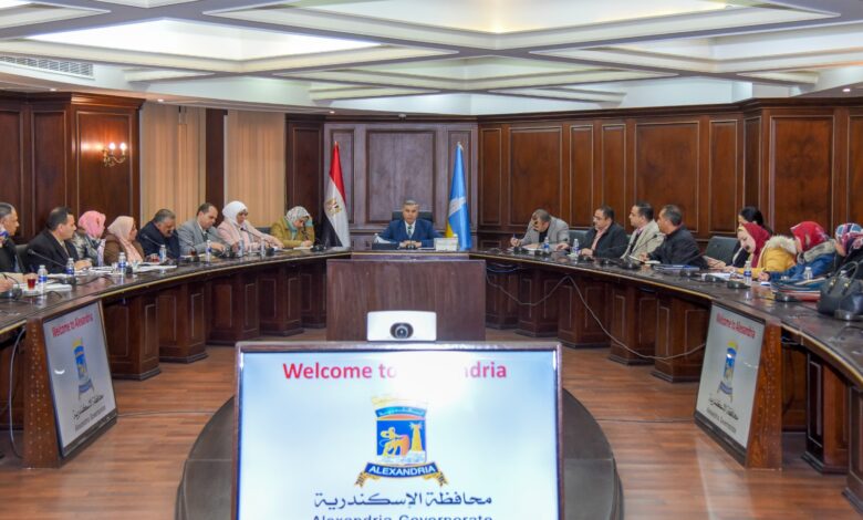 محافظ الإسكندرية يعقد اجتماعا لمناقشة إجراءات الأجهزة التنفيذية لاستقبال شهر رمضان