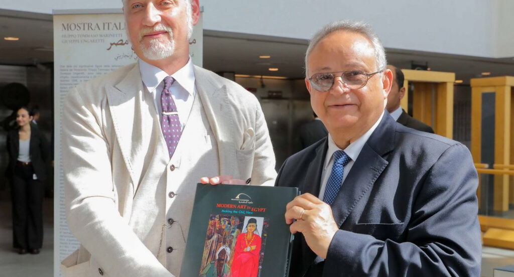وزير الثقافة الإيطالي ومدير مكتبة الإسكندرية يفتتحان معرض إيطاليي مصر