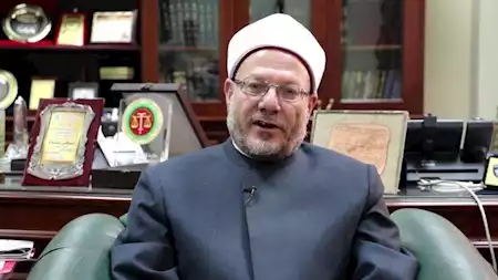 حكم صلاة الجمعة لمن أدرك الإمام في سجود.