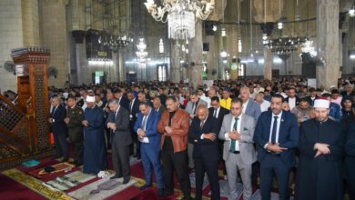 محافظ الاسكندرية يؤدى صلاه عيد الفطر المبارك