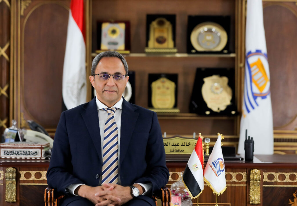 محافظ قنا، وإعلان الطوارئ استعدادًا لعيد الفطر المبارك