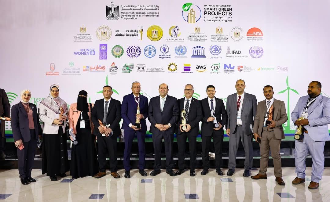 محافظ الاسكندرية فوز مشروعين من المبادرة الوطنية للمشروعات الخضراء الذكية