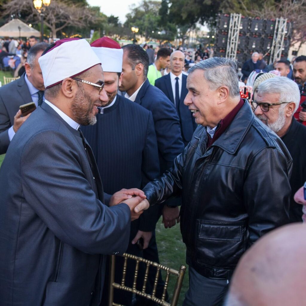 محافظة الإسكندرية تنظم مائدة افطار جماعي تضم نحو 15 ألف فرد داخل حديقة انطونيادس