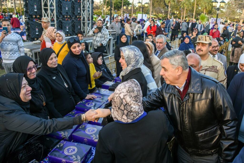 محافظة الإسكندرية تنظم مائدة افطار جماعي تضم نحو 15 ألف فرد داخل حديقة انطونيادس