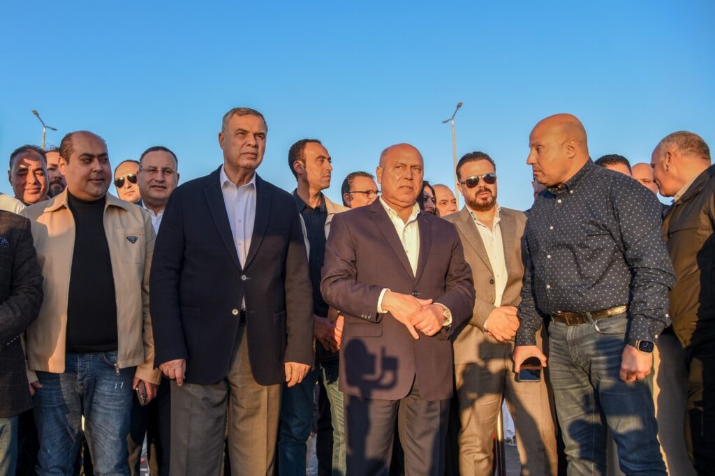 وزير الصناعة والنقل ومحافظ الإسكندرية يتفقدان مشروع انشاء محور حسن علام