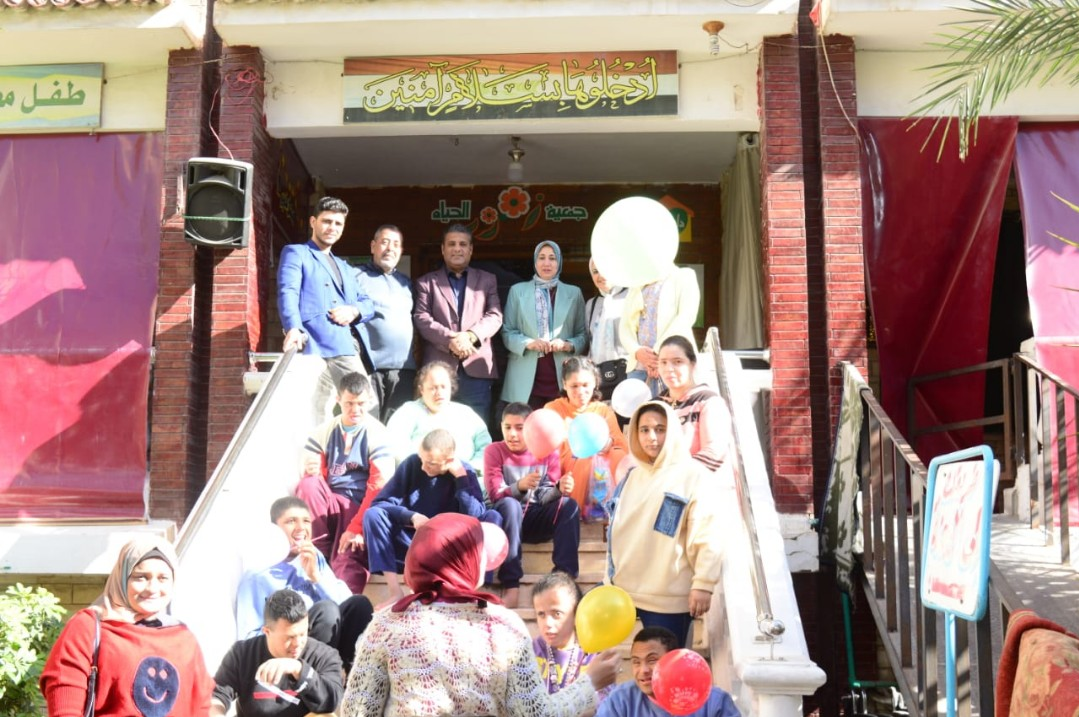 وفد من حزب الجيل الديمقراطي يزور دور رعاية الأيتام وذوي الهمم بالعجمي