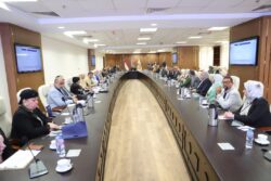 تنفيذًا لتوجيهات الرئيس السيسي وزير العمل يفتتح ورشة عمل لمناقشة مشروع الملف الوطنى