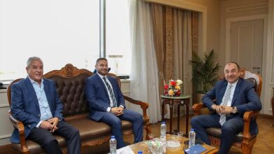 وزير قطاع الأعمال يبحث مع شركة التوكل الكهربائية فرص التعاون المشترك