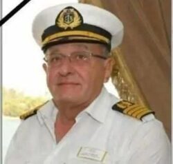 إستشها_د الربان مصطفى الميقاتي كبير مرشدي هيئة قناة السويس أثناء أداء واجبه