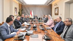 وزير الري يتابع حالة المنظومة المائية بالمنيا