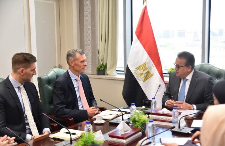 وزير الصحة يبحث وممثلي «باير» تعزيز التعاون في الصحة الإنجابية وعلاج الأورام