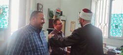 وكيل الوزارة يهنئ العاملين بديوان المديرية بمناسبة عيد الفطر المبارك