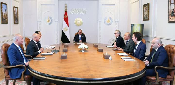 الرئيس السيسى يلتقي مع رئيس مجلس إدارة شركة (ألستوم) الفرنسية العالمية .