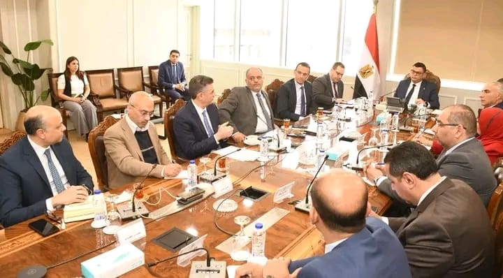 وزير الإسكان يُتابع معدلات التسويق لمشروعات هيئة المجتمعات العمرانية