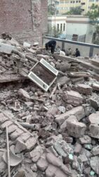 انهيار منزل مكون من 4 طوابق بحي شرق أسيوط .