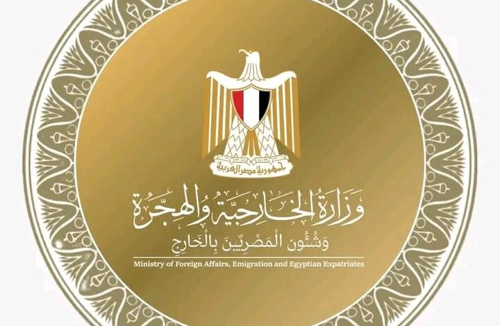 وزير الخارجية والهجرة يلتقي مع الرئيس الصومالى
