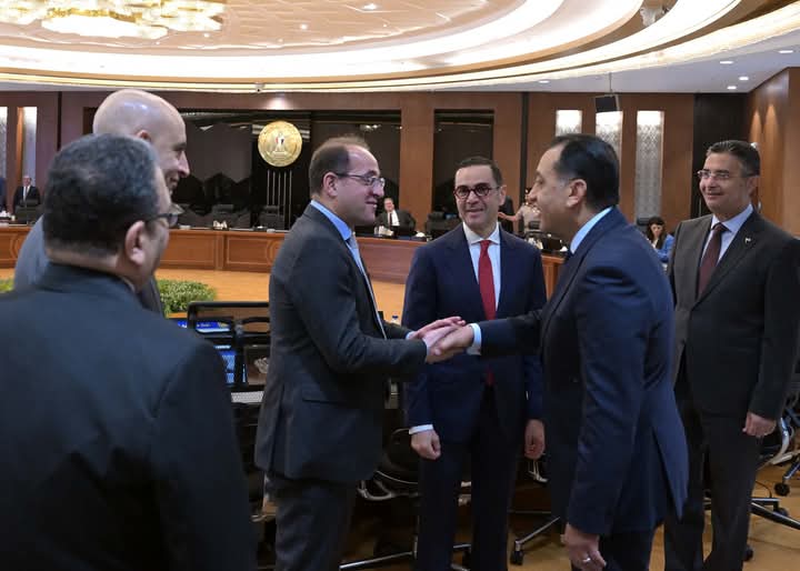 مجلس الوزراء.. يوافق على مشروع قانون العلاوة لجميع العاملين بالدولة