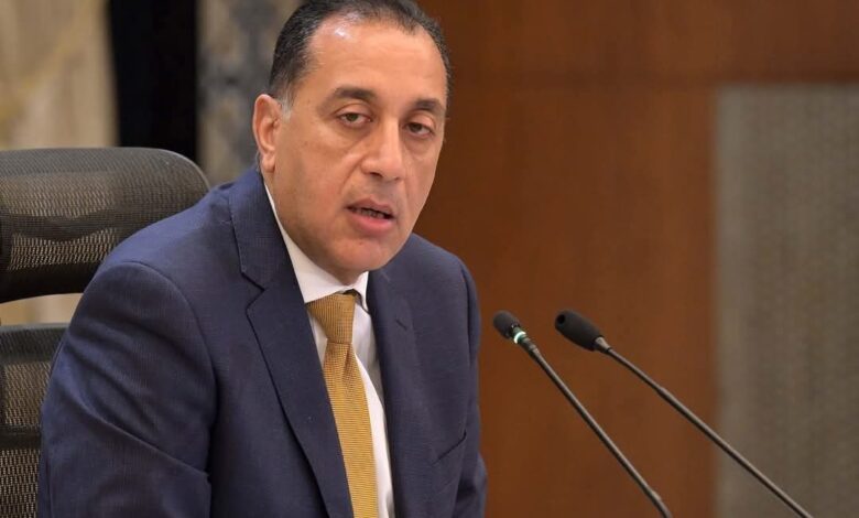 رئيس الوزراء يتابع حادث كسر خط غاز بمدينة السادس من أكتوبر