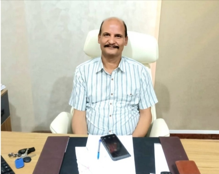 رجل الأعمال الحاج حماد معوض يشيد بأنجازات أبو النصر محافظ أسيوط
