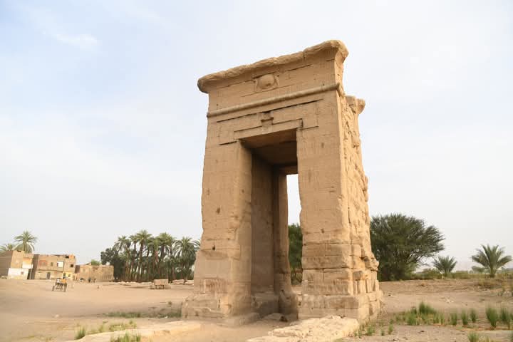 قنا تقيم مشروعات سياحية ريفية بقرية دندرة