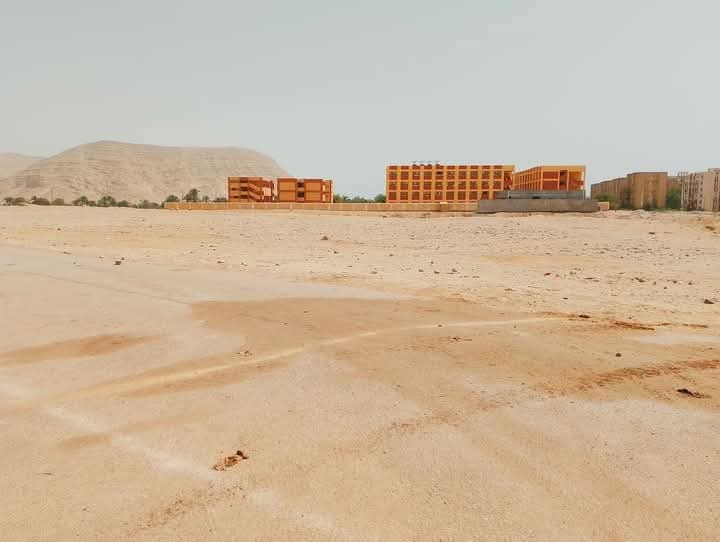 هيئة تنمية الصعيد تتسلم الأرض المخصصة لأقامة مصنع للرمان بمركز البدارى بأسيوط